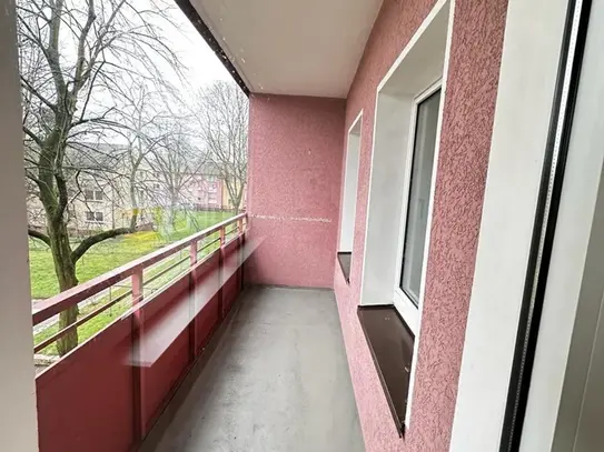 TOP-GEPFLEGTE 3,5 Zimmer Wohnung mit Balkon !!!!