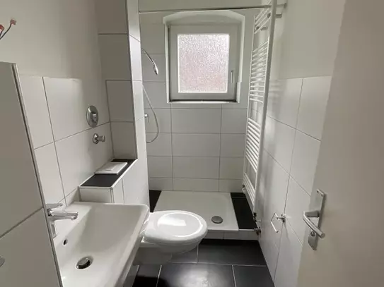 2-Zimmer-Wohnung im 1. Obergeschoss mit Dusche in Wilhelmshaven !!!