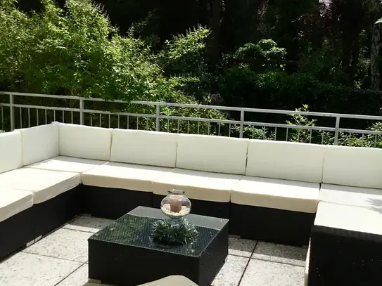 90 m2 furnished flat in Grunewald with large 35 square metre sun terrace