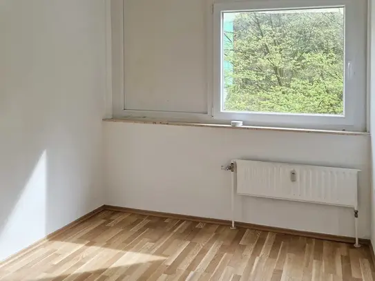 Jetzt anfragen: Wohnliche 4-Zimmer-Wohnung mit Balkon in Mechernich