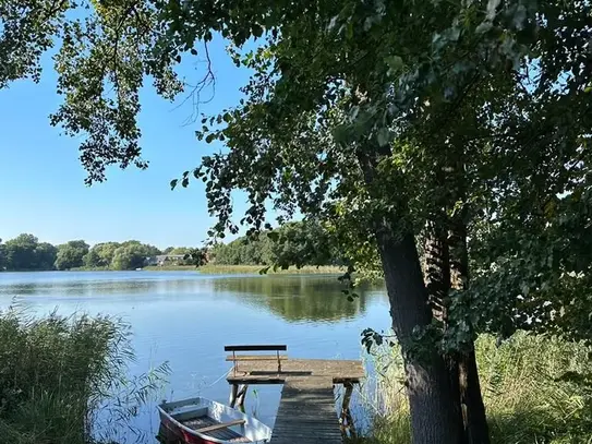 Plattenbau Charme at the lake