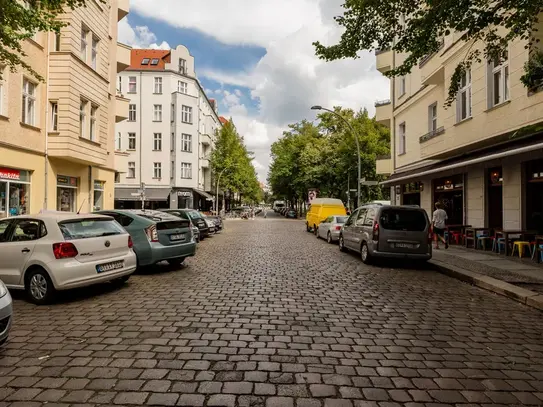 Beautiful Altbau flat in the heart of Friedrichshain