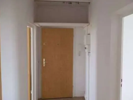 Schöne 2 Zimmer Wohnung mit Küche!