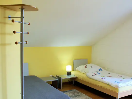 Gästezimmer in ruhiger Gegend im Kölner Süden – zeitwohnen.de