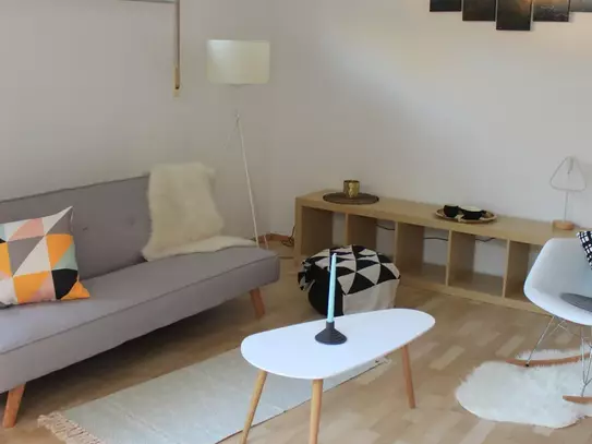 Full Furnished Apartment (80m²), ground floor, 2,5 rooms, with terrace in Frankfurt´am Main - Niederrad