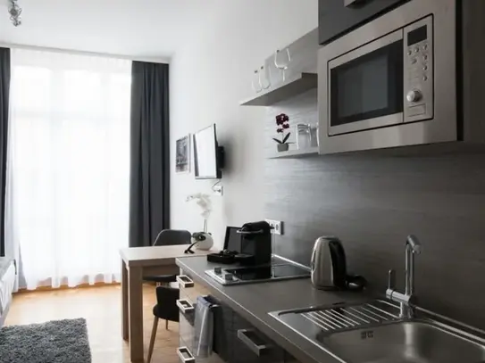 Friendly apartment with terrace in the middle of Berlin