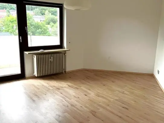 3 Zi. Wohnung mit 2 Balkonen