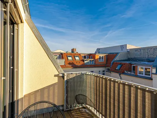 Charming, gorgeous rooftop loft with epic view