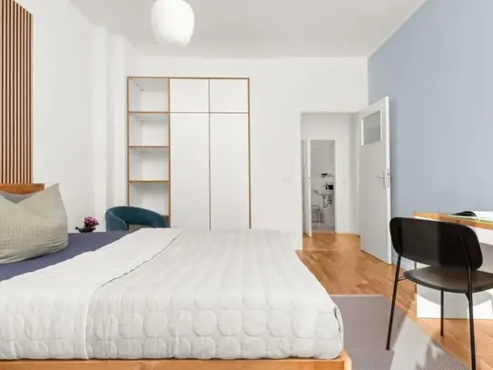 Berlin Neukölln: Spacious and Modern Apartment for Your Next Stay!