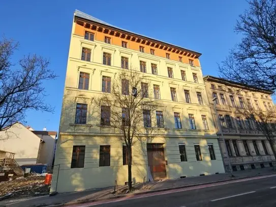 ERSTBEZUG nach Sanierung Hervorragende 2,5- Zimmerwohnung inkl Balkon+Fußbodenheizung+Bad mit Wanne