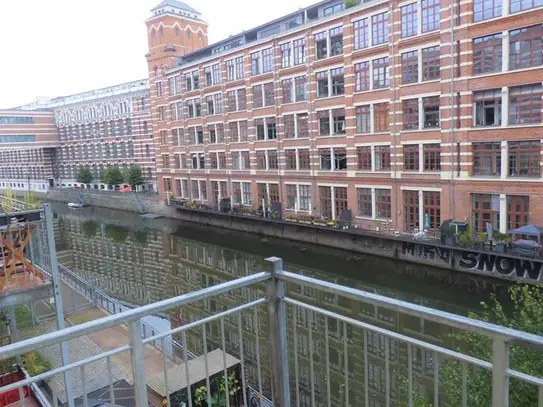 Familien aufgepasst! Tolle 3-Raum Whg. an der Weißen Elster mit Westbalkon, Parett, Bad m. Fenster