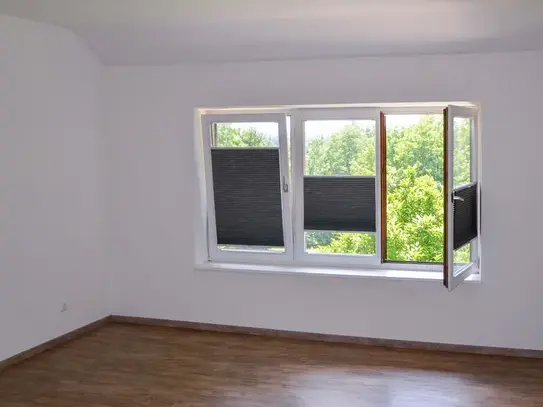 Grafing – Gemütliche 3,5-Zi.-Wohnung mit schönem Süd-/Westbalkon!