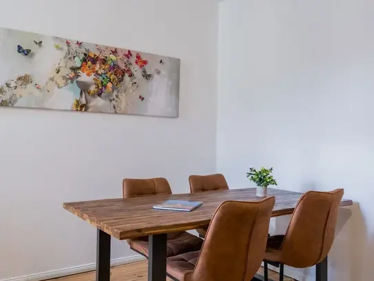 Digital Nomad's Dream: Chic Apt with Tech Perks in Friedrichshain, Berlin - Amsterdam Apartments for Rent