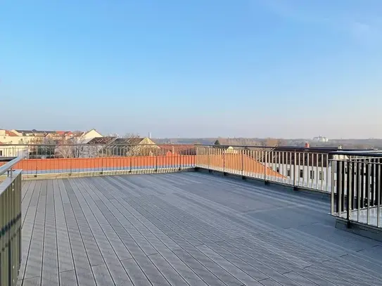 Leipzig: VERMIETET: Penthouse mit XXL-Terrasse und Fernblick * 2 Bäder * Einbauküche * Lift * Garage