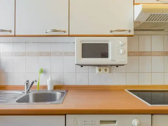 Beautiful 1 bedroom apartment with balcony on top floor, Berlin - Amsterdam Apartments for Rent