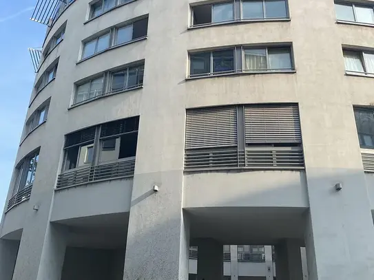 Exklusive 2,5 Zimmerwohnung "Vollmöbliert" in Frankfurt am Main