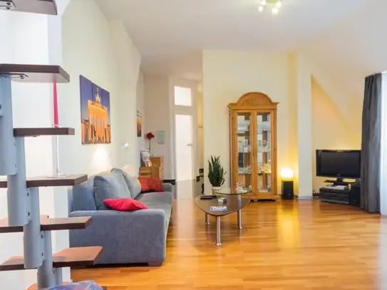 Pretty and quiet apartment close to center of Berlin. Perfect public transportations and very good infrastructur around…