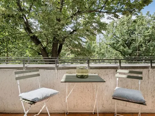 Renovated premium apartment with terrace in Neukölln