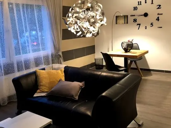 High-quality modern single apartment in Deutz near the University of Applied Sciences between Lanxessarena and Kölnarca…