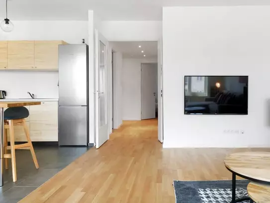 New renovated Apartment in the trendy district Neukölln 2 minutes from the U-Bahn Rathaus Neuköln away