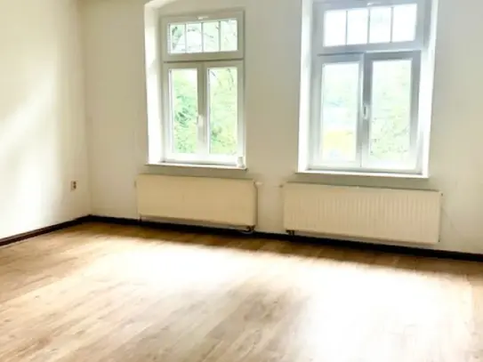 Stilvolle 3-Raum-Wohnung mit Balkon und viel Nebenfläche in der oberen Stadt von Annaberg!