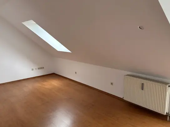 Modernisierte 2-Zimmer-Wohnung mit Einbauküche am Hageberg