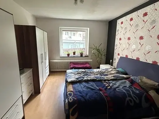 Helle 3 Zimmer Wohnung im Erdgeschoss mit großer Terrasse und Garten!