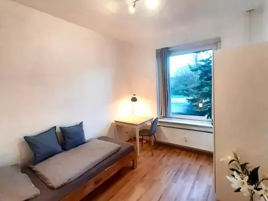 Central shared room in newly renovated apartment!