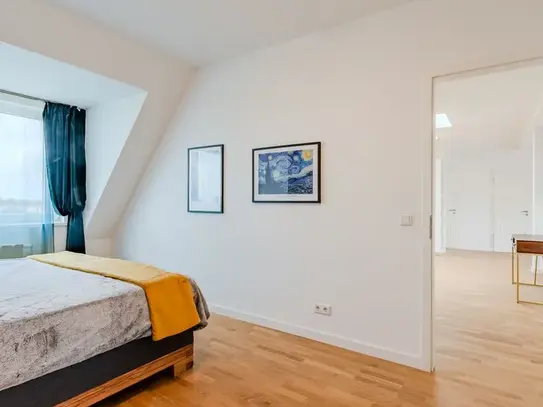 Wonderful top floor: 90m² of luxury in Berlin, Berlin - Amsterdam Apartments for Rent