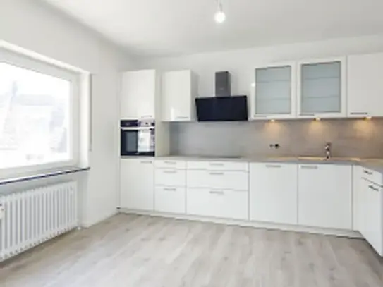 F-Bornheim: 3-bedroom apartment, first occupancy after renovation!