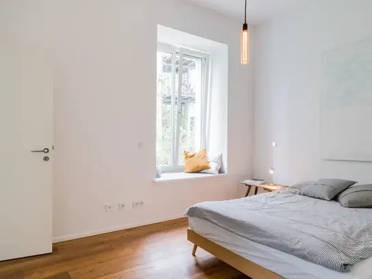 Stylish Loft in Mitte > directly at Spree River with small Beach