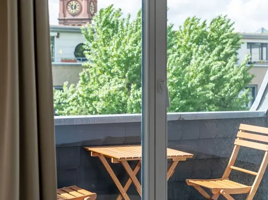 Lovely 2-room flat at the 5-th floor in the middle of Eimsbüttel