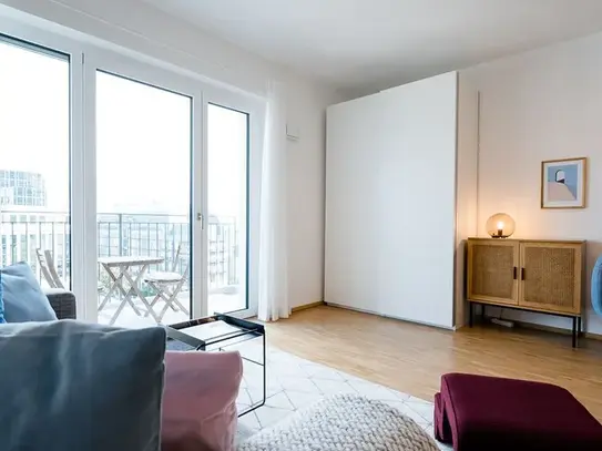 Newly built apartment with balcony and view of the skyline, centrally located near the Main