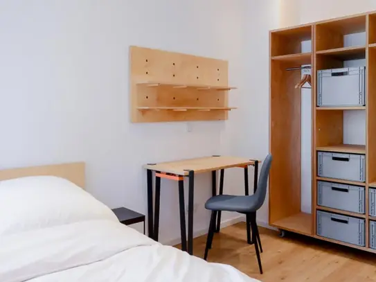 Neat single bedroom in Sendling