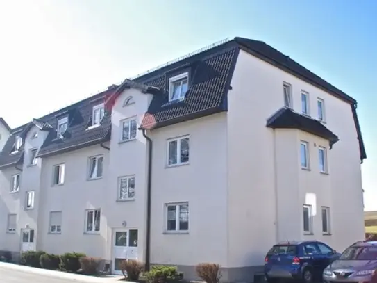 Niederfrohna • 3-Raum • Sonnenbalkon • Einbauküche • Laminat • Abstellraum • zur Miete!	ID: 4643