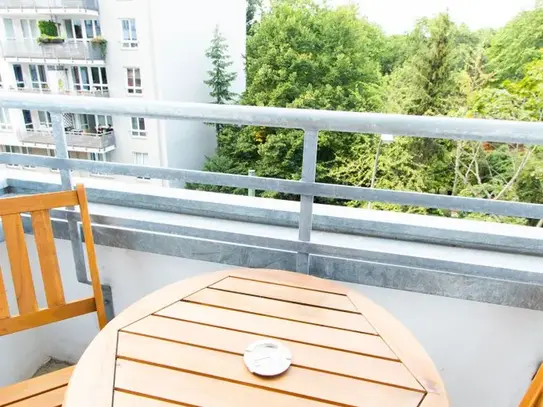 606 | WELL EQUIPPED 3-ROOM APARTMENT IN FRIEDRICHSHAIN/BOXHAGENER STR.