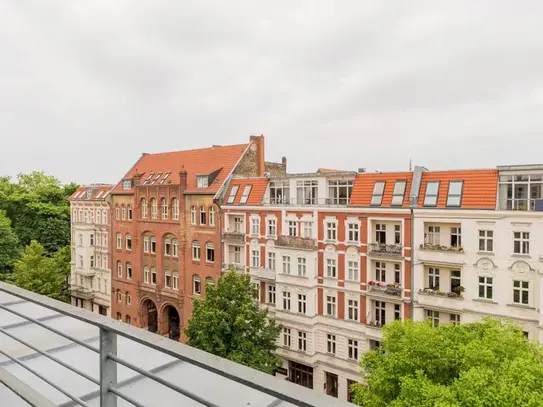 Modern attic loft next to Water Tower (3D Tour), Berlin - Amsterdam Apartments for Rent