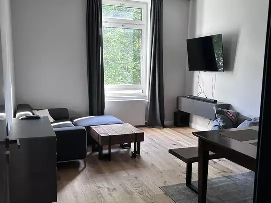 High-quality renovated 2-room apartment in Frankfurt-Sachsenhausen