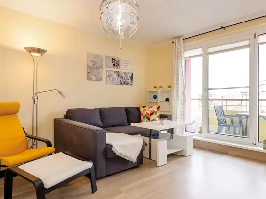 Beautiful furnished flat in the heart of Mitte with private parking space