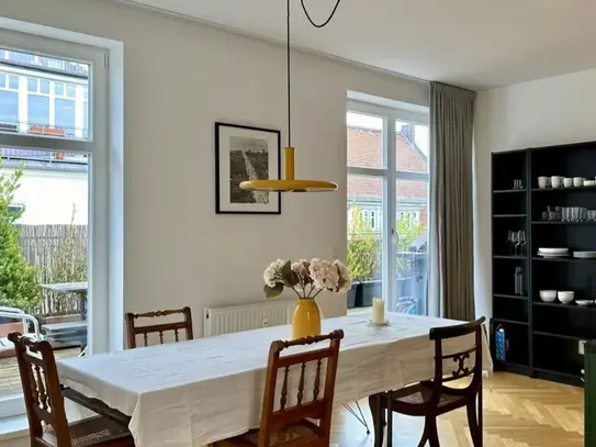 Bright freshly renovated penthouse flat in the Charlottenburg district, Berlin - Amsterdam Apartments for Rent