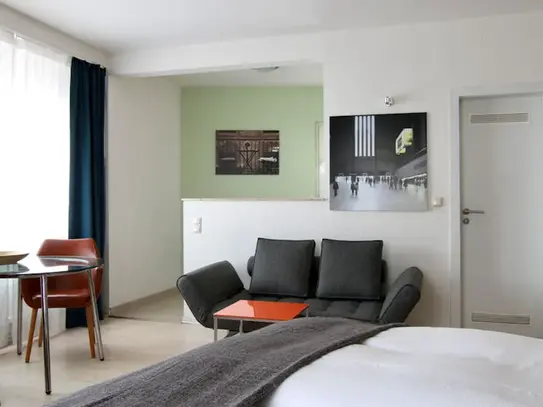 Modernly Furnished Apartment with Lift in the Centre of Cologne – euhabitat