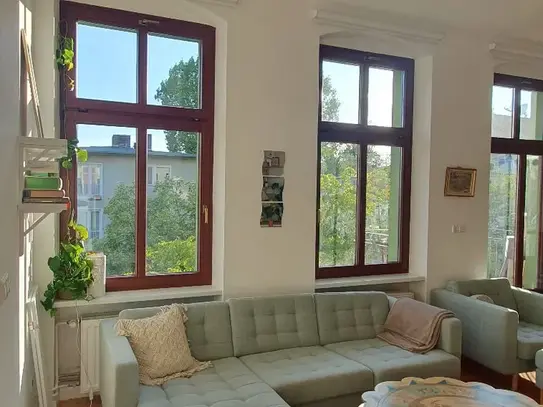 Bright, social and central apartment close to Mauerpark and Volkspark Humbolthain