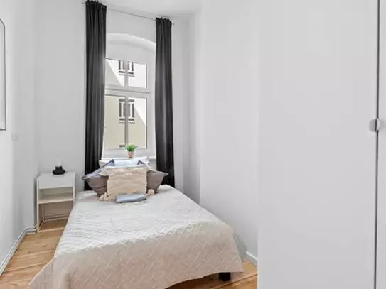 Functional 4-bedroom-apartment in Berlin