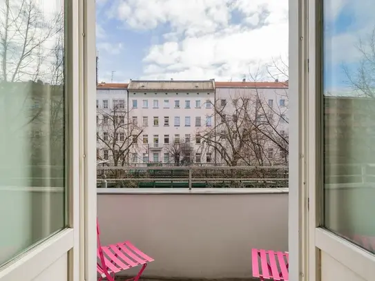 Nice and great suite in typical Berlin late 19th century building located in Prenzlauer Berg, Berlin - Amsterdam Apartm…