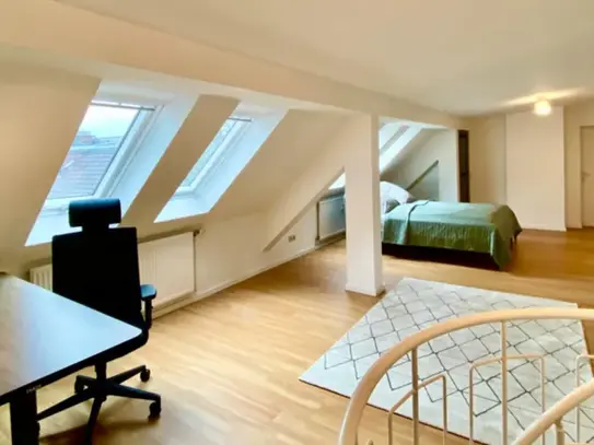 Bright 1-bedroom apartment close to Samariterstraße metro station