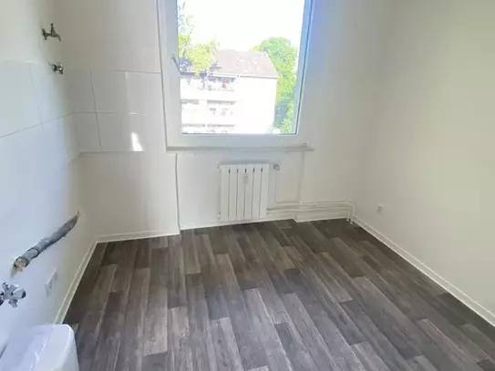 Sanierte 3,5 Zimmer Wohnung mit Balkon!!!!