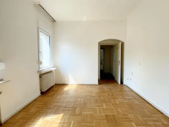 GROßZÜGIGE 2-ZIMMER WOHNUNG IN KREFELDER INNENSTADT ZU MIETEN!