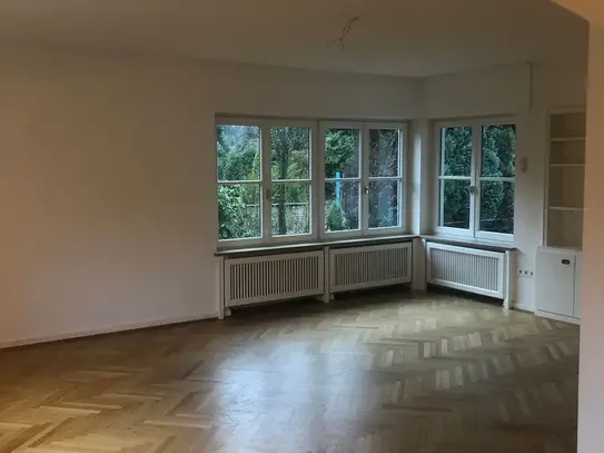 Schöne zentrale moderne Wohnung (Harburg)