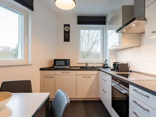 Exclusive living at Ruhwaldpark: Modern 2-room apartment in Berlin Charlottenburg/Westend