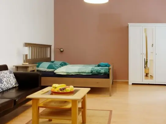 Nice apartment in trendy Friedrichshain